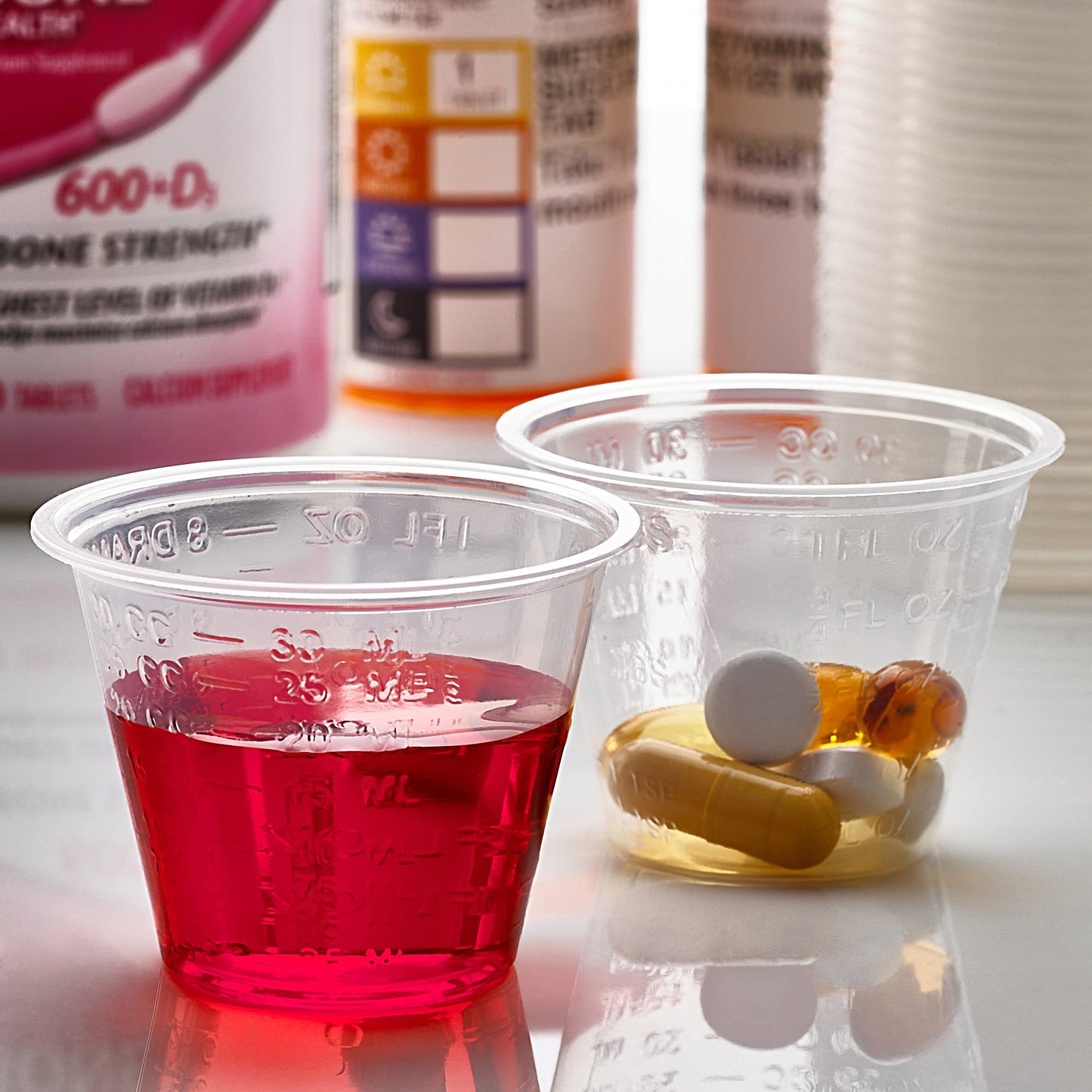 Clear Medicine Cups (1oz) - Pack of 100 - Plastic Disposable Graduated Medicine Cups with Measurements for Medication Arts & Crafts Mouthwash and More